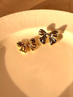 Load image into Gallery viewer, Ribboned elegance Earrings
