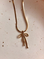 Load image into Gallery viewer, Whimsical knot Necklace
